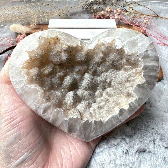 Gorgeous Large Agate Druzy Heart - Picture 1 of 7